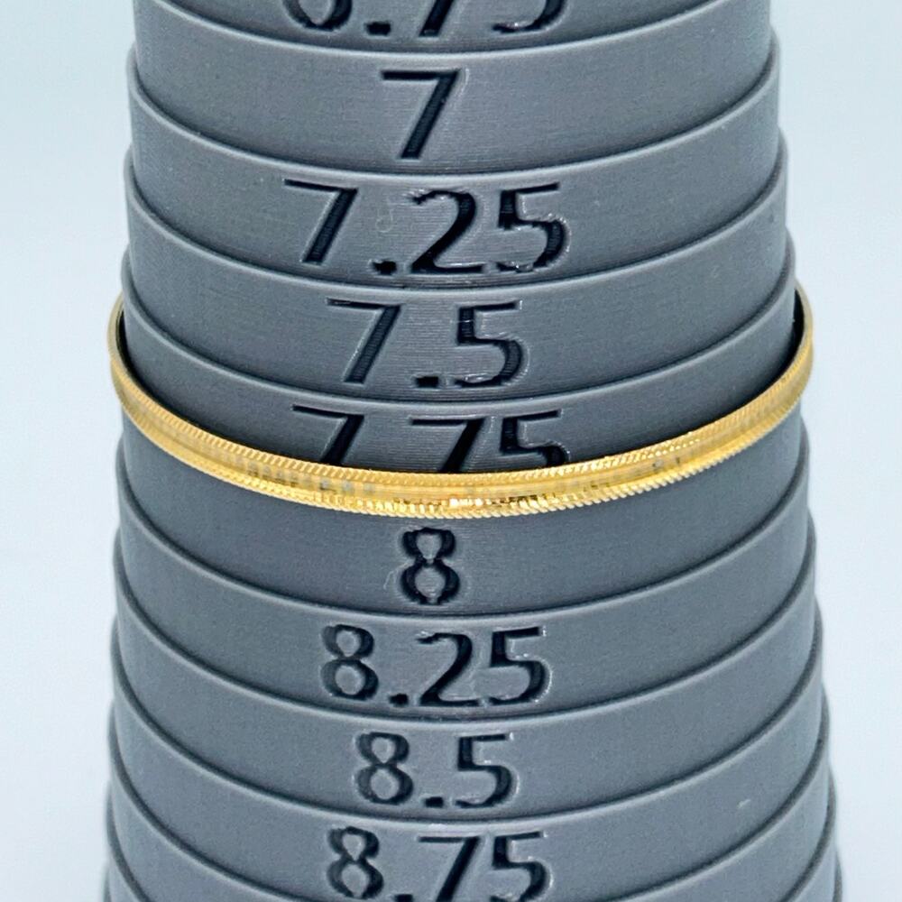 7.75 inch Goldtone Thin Bangle